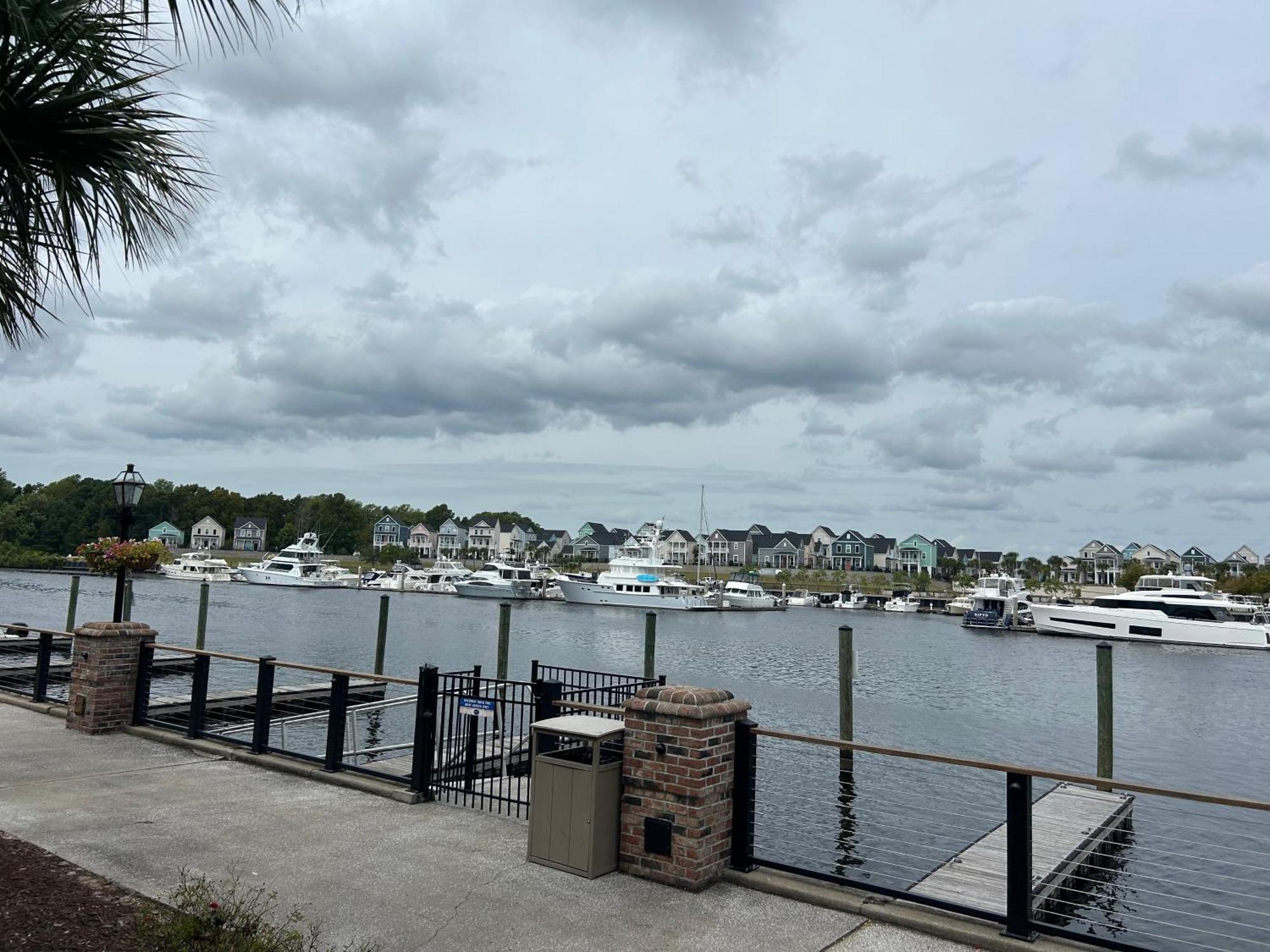 Private Beach, Amazing Pool, Tanger Outlet Apartment Myrtle Beach